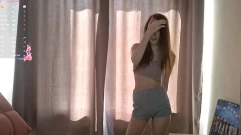 Stella online show from October 5, 2025, 8:01 am