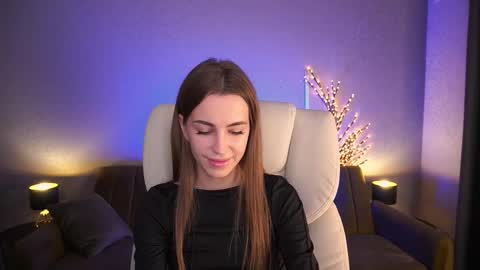 stellahoneywell online show from October 25, 2025, 12:56 pm