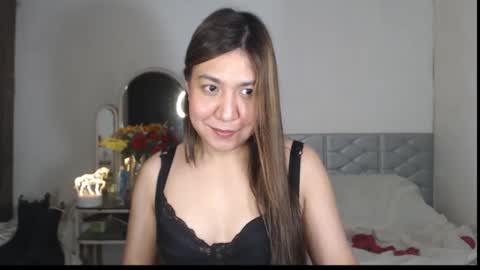 Stella online show from December 4, 2025, 8:39 pm