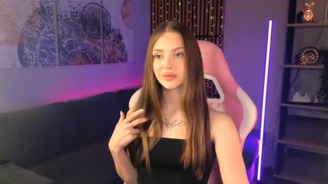 Snapshot of stellary_shy chatting on March 9, 2026, 9:41 pm Stellary online show from March 9, 2026, 9:41 pm