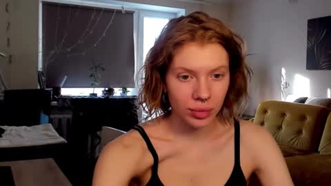 S T E L L A online show from February 20, 2025, 12:15 pm