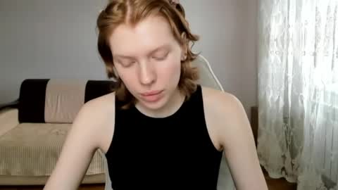 S T E L L A online show from April 19, 2026, 11:20 am