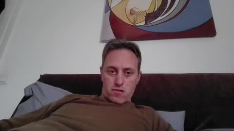 Snapshot of sten015 chatting on March 11, 2025, 2:40 pm sten015 online show from March 11, 2025, 2:40 pm