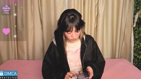 Stepha online show from October 30, 2025, 11:11 am