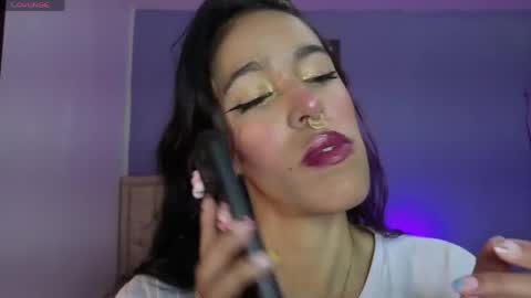 Snapshot of stephania_t chatting on May 6, 2026, 4:01 pm Stephania online show from May 6, 2026, 4:01 pm