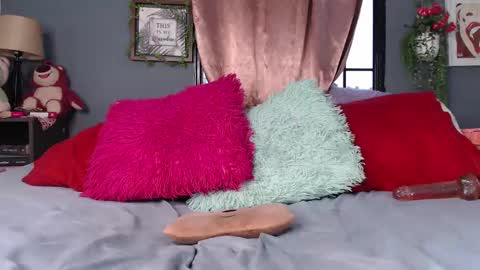    IG  stephani 3333 online show from February 21, 2025, 10:48 pm