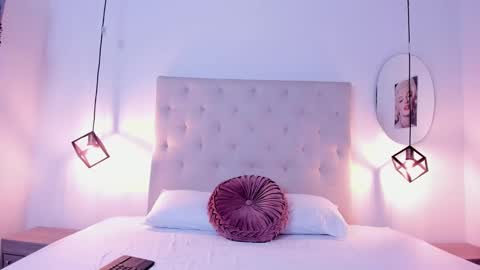 Stephanie  online show from January 22, 2025, 11:32 pm