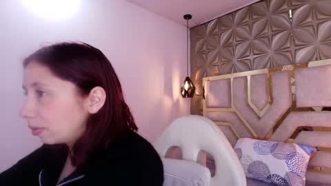 Snapshot of stephaniesun_ chatting on May 18, 2026, 12:55 pm Stephaniesun online show from May 18, 2026, 12:55 pm