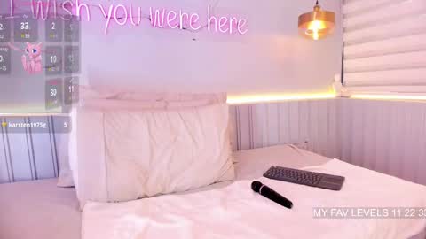 Snapshot of stephany__monroe chatting on February 11, 2025, 4:35 pm Stephany online show from February 11, 2025, 4:35 pm