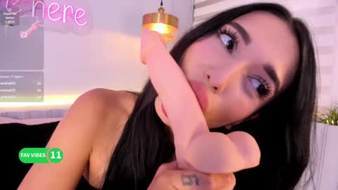 Snapshot of stephany__monroe chatting on October 9, 2025, 5:00 pm Stephany online show from October 9, 2025, 5:00 pm