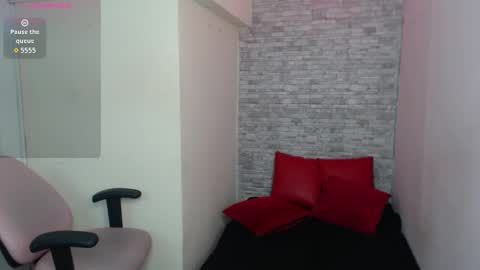 stephany_rodriguez_ online show from September 22, 2025, 12:29 pm