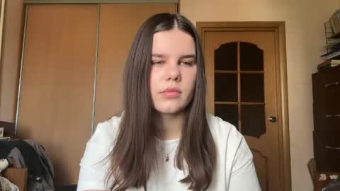 Snapshot of stepheniedockerty chatting on May 20, 2026, 9:48 am Alla online show from May 20, 2026, 9:48 am