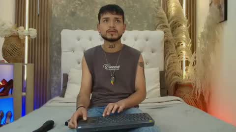 Snapshot of steven_skiing chatting on July 7, 2026, 3:31 am STEVEN online show from July 7, 2026, 3:31 am