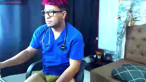 Snapshot of steven_thomson chatting on October 28, 2025, 1:53 am Steven online show from October 28, 2025, 1:53 am