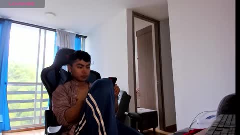 Esteban online show from October 18, 2025, 8:20 pm