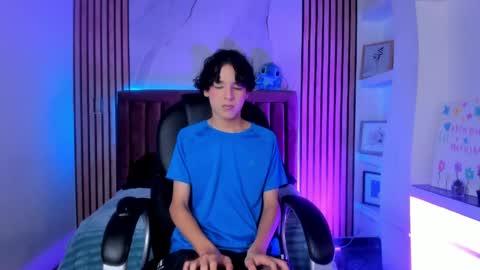 Sthepano  online show from April 17, 2026, 3:31 am