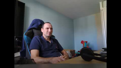 stickolive1 online show from October 6, 2025, 11:18 am