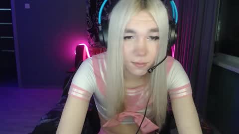 Steve online show from November 24, 2025, 6:18 pm