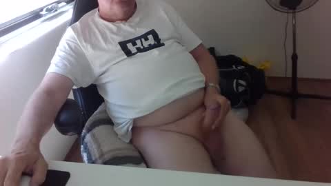 Snapshot of stiffyman55 chatting on February 24, 2026, 3:15 am stiffyman55 online show from February 24, 2026, 3:15 am