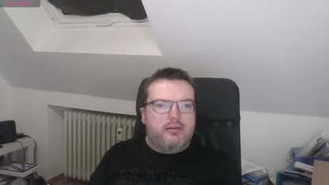 Oliver online show from November 2, 2025, 5:54 am