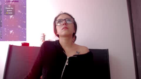 stiven online show from November 28, 2025, 6:54 pm