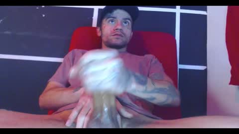 stiven online show from November 8, 2025, 1:33 pm