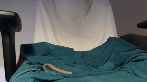 stivglatpik online show from October 26, 2025, 8:37 pm