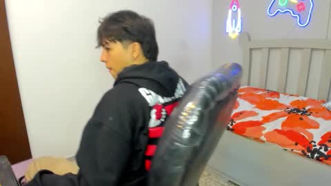 Snapshot of stiwentwink chatting on October 22, 2025, 2:17 pm Stiwen online show from October 22, 2025, 2:17 pm