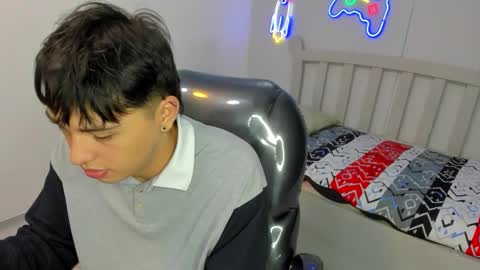 Snapshot of stiwentwink chatting on November 13, 2025, 1:32 pm Stiwen online show from November 13, 2025, 1:32 pm