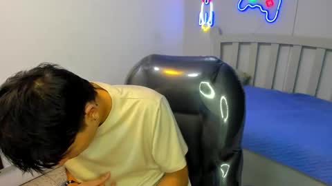 Snapshot of stiwentwink chatting on November 19, 2025, 5:24 pm Stiwen online show from November 19, 2025, 5:24 pm