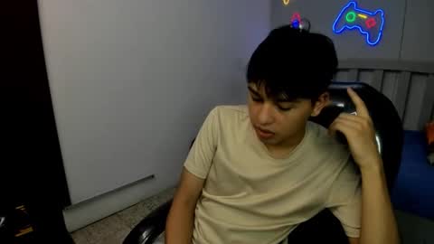 Snapshot of stiwentwink chatting on November 26, 2025, 1:01 pm Stiwen online show from November 26, 2025, 1:01 pm