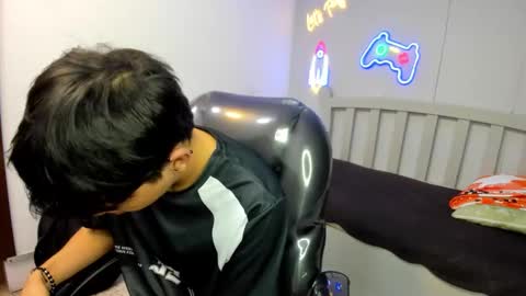 Snapshot of stiwentwink chatting on December 3, 2025, 12:58 pm Stiwen online show from December 3, 2025, 12:58 pm