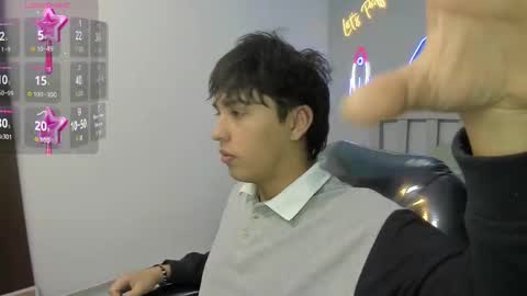 Snapshot of stiwentwink chatting on December 17, 2025, 7:31 pm Stiwen online show from December 17, 2025, 7:31 pm