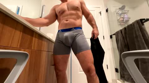 stlhotwifeguy online show from March 12, 2025, 8:41 pm