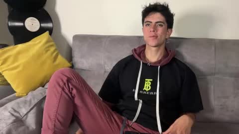 Stolas online show from February 19, 2026, 12:06 am