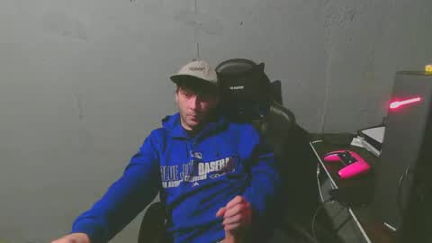 Snapshot of stonedpanda77 chatting on January 28, 2025, 5:00 am stonedpanda77 online show from January 28, 2025, 5:00 am