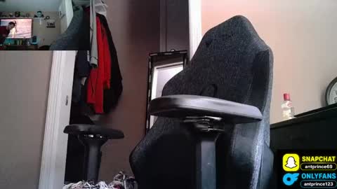 Snapshot of stoner394 chatting on June 3, 2026, 1:30 am stoner394 online show from June 3, 2026, 1:30 am