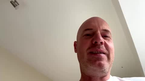 Stoodley22 online show from October 19, 2025, 9:43 am