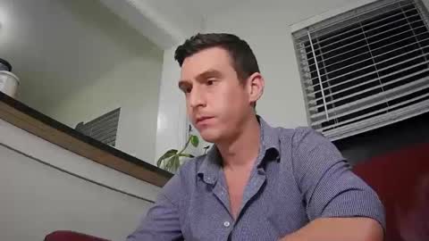 Snapshot of str8stuntcox chatting on October 7, 2025, 3:47 am Str8StuntCox online show from October 7, 2025, 3:47 am