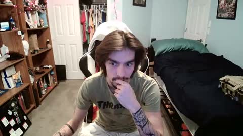 str8whiteboy21 online show from December 19, 2024, 7:40 am