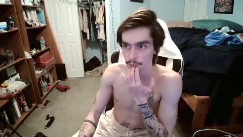 str8whiteboy21 online show from February 12, 2025, 5:47 am