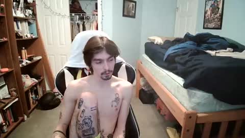 str8whiteboy21 online show from March 2, 2025, 3:27 pm