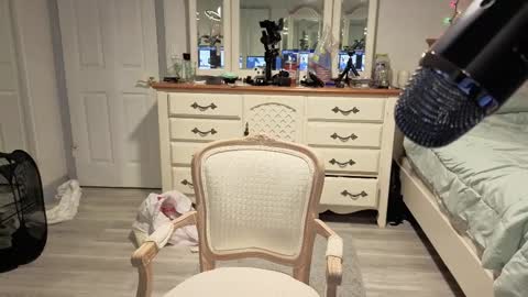 str8whiteboy21 online show from December 14, 2025, 8:20 am