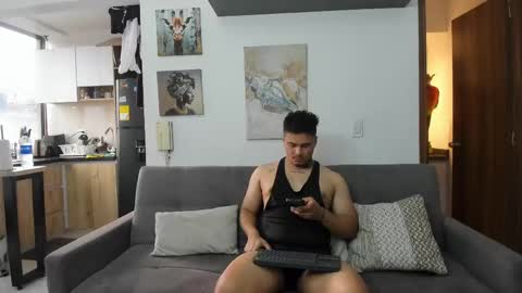straight__friends online show from June 3, 2026, 1:46 pm