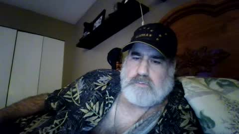 Snapshot of straightbear4you chatting on June 29, 2026, 9:37 am Straightbear4you online show from June 29, 2026, 9:37 am