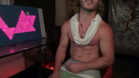 Snapshot of straightishd chatting on July 5, 2026, 7:04 am Cowboy Zuhly online show from July 5, 2026, 7:04 am