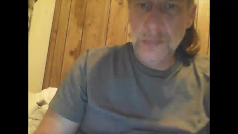 straightmaletouse online show from April 22, 2026, 5:10 am