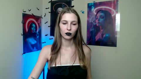 Amalia online show from October 31, 2025, 1:23 pm