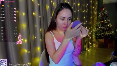 Snapshot of straw_juice chatting on January 3, 2025, 3:38 am Laura online show from January 3, 2025, 3:38 am