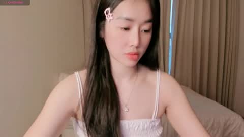 strawberry_loveee online show from October 11, 2025, 10:03 am